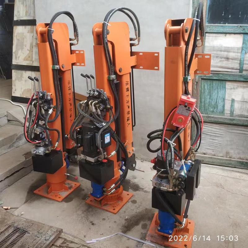 深泽县重汽蓝牌随车吊 3.2吨 国六动力强 液压驱动 农用自卸起重机